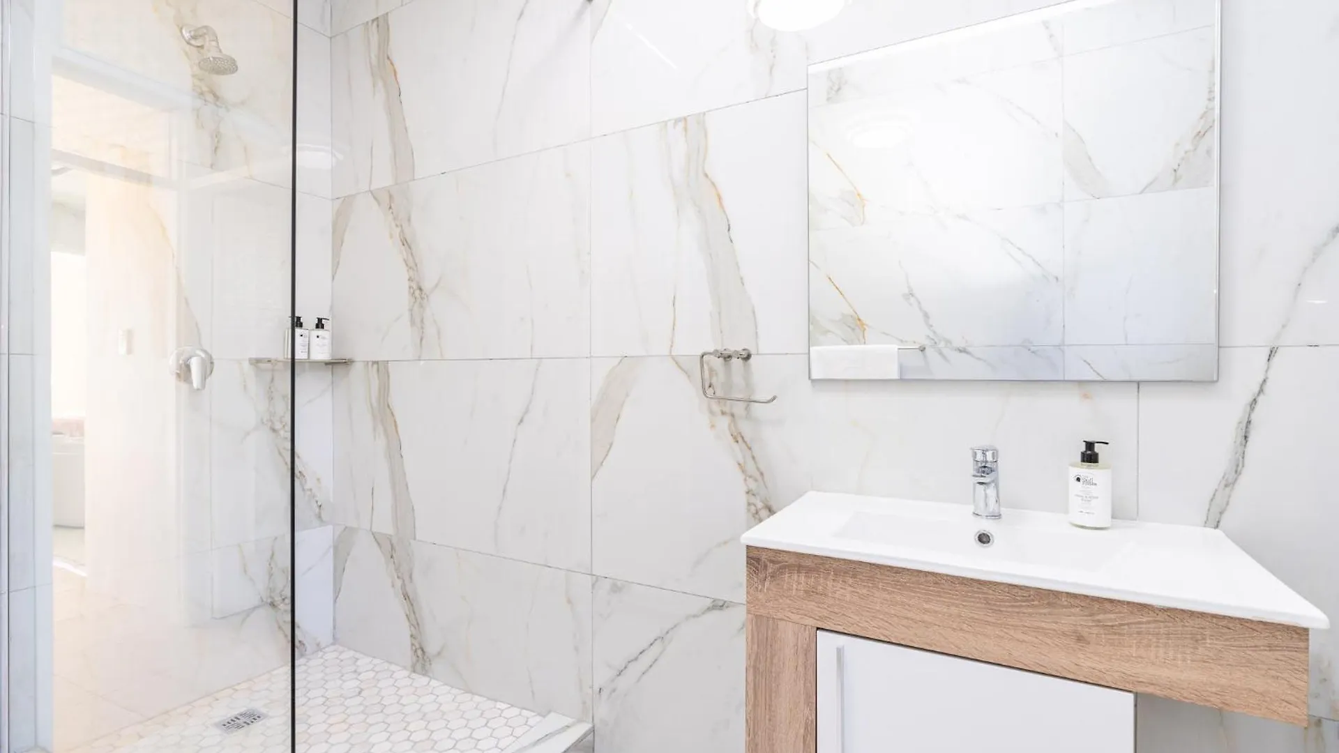 Camps Bay Beach Apartment With Jaccozi Città del Capo Sudafrica